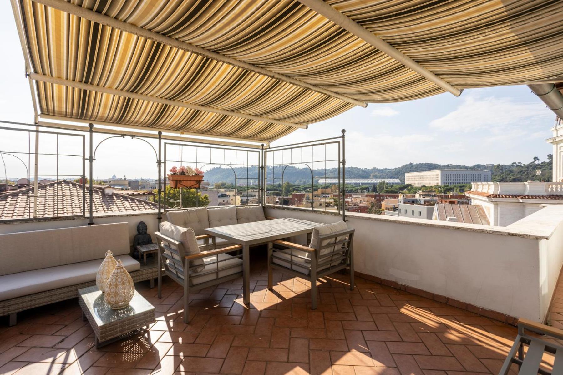 Ladolcevita - Ponte Milvio Stunning View Penthouse * Roma